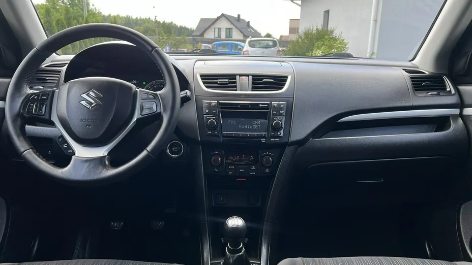 SUZUKI Swift -