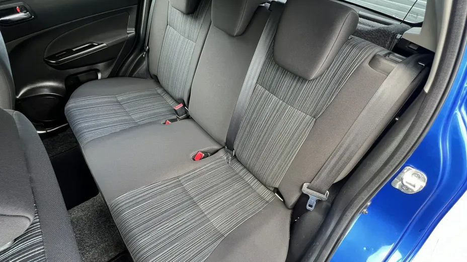 SUZUKI Swift -