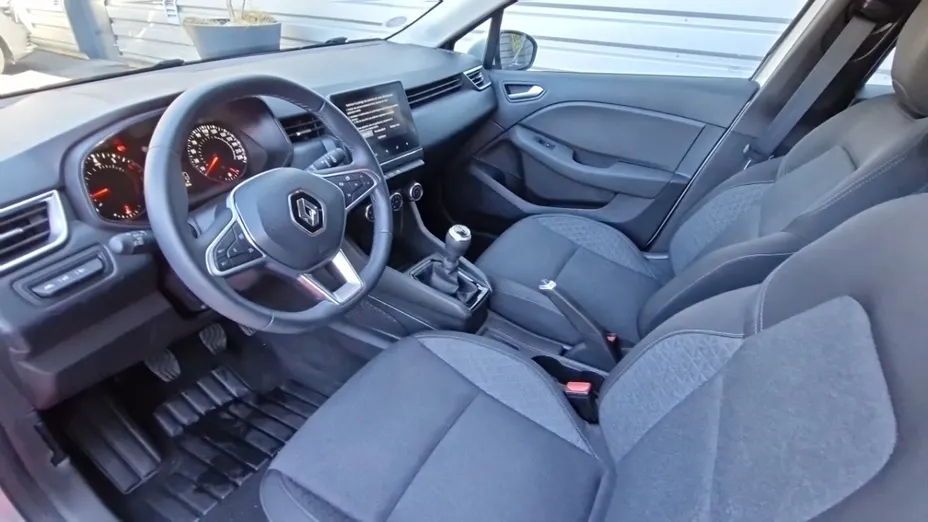 RENAULT Clio -