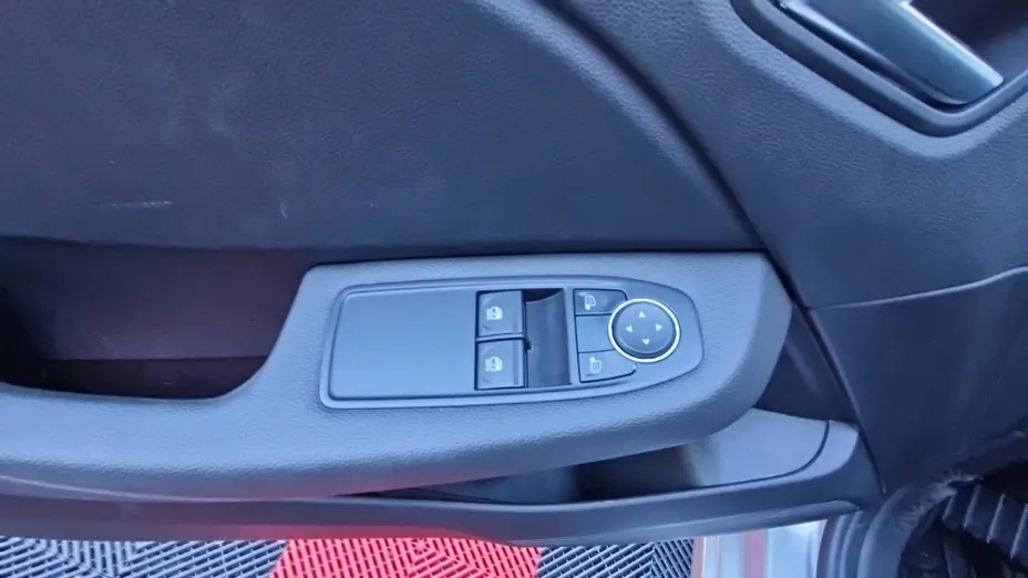 RENAULT Clio -