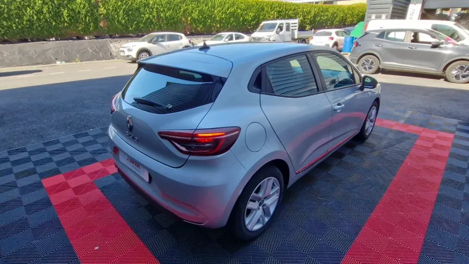 RENAULT Clio -