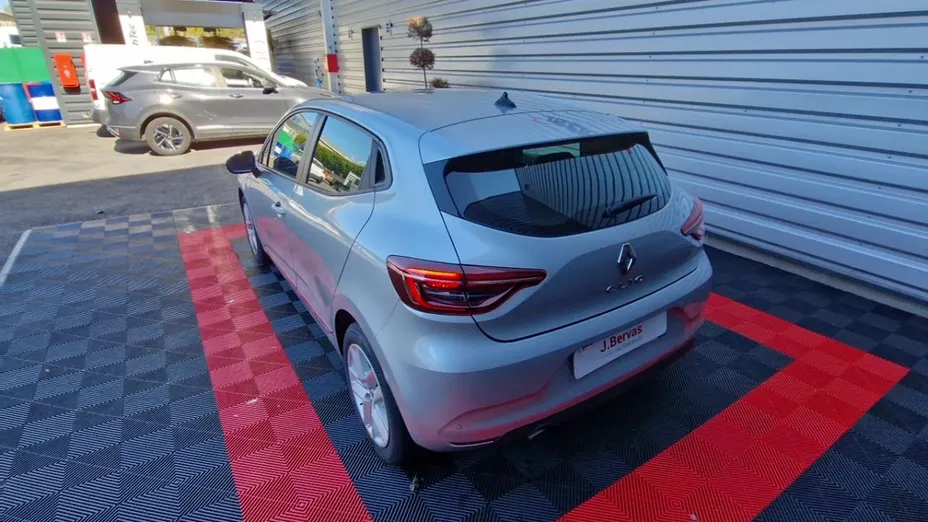 RENAULT Clio -