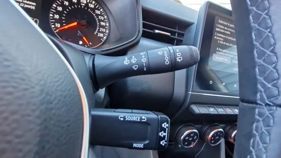 RENAULT Clio -