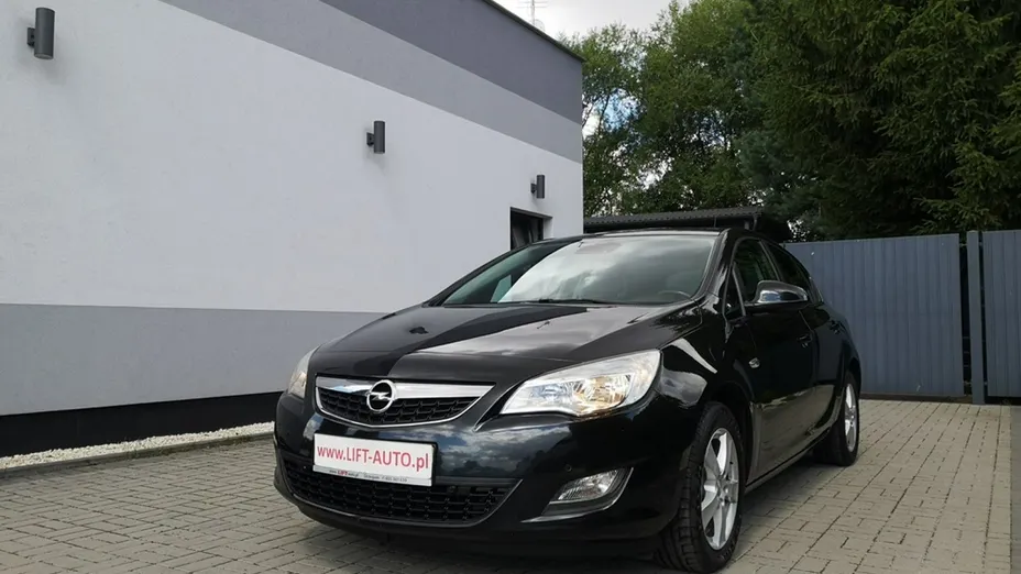 OPEL Astra -