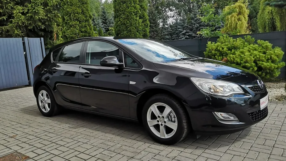 OPEL Astra -