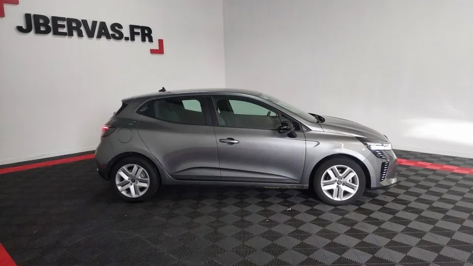 RENAULT Clio -