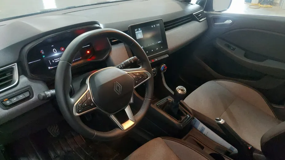 RENAULT Clio -