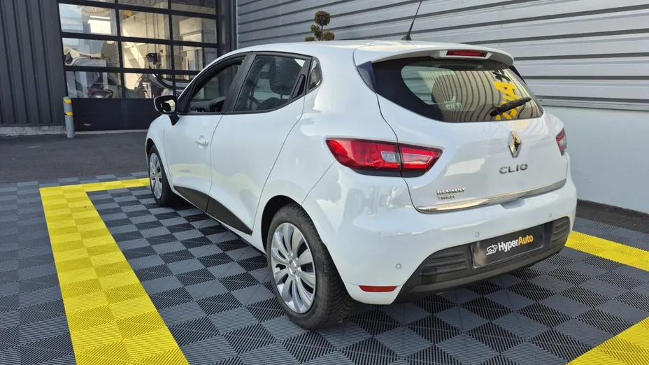 RENAULT Clio -