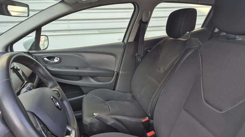 RENAULT Clio -