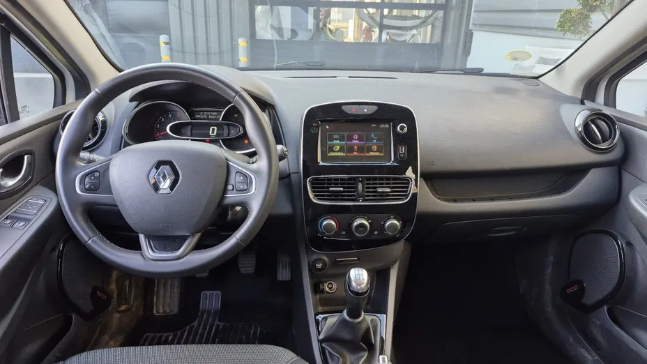 RENAULT Clio -