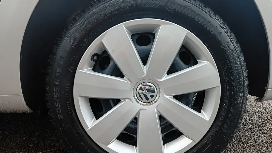 VOLKSWAGEN Touran -