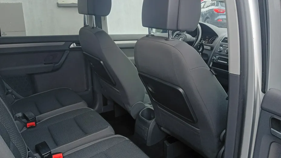 VOLKSWAGEN Touran -
