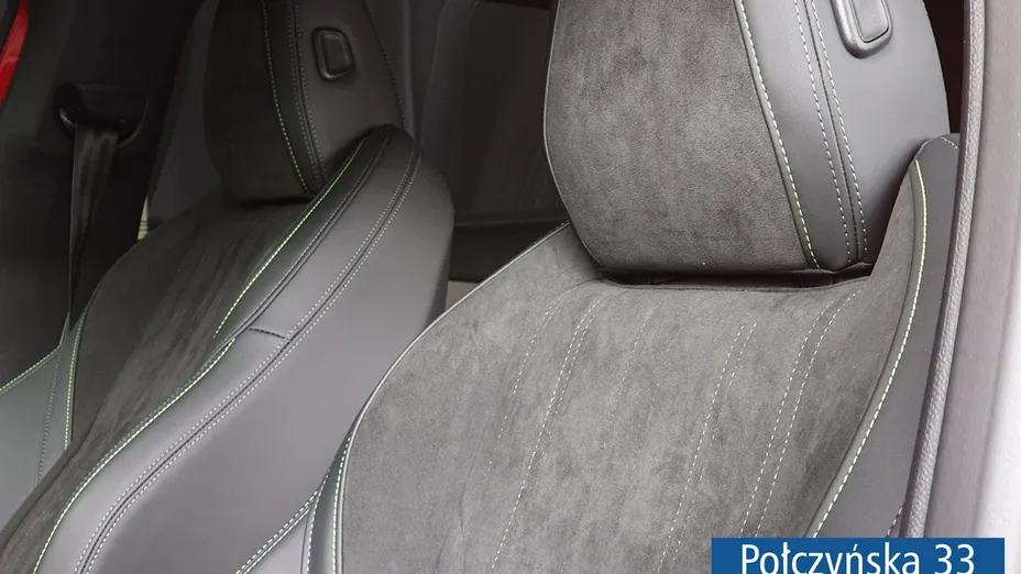 PEUGEOT 408 -