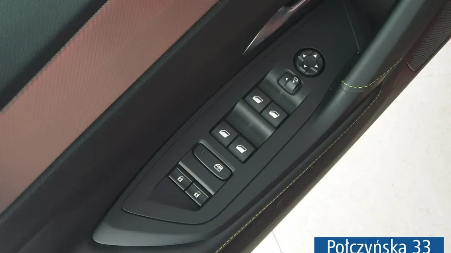 PEUGEOT 408 -