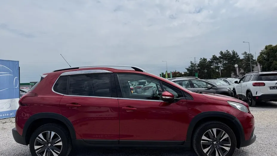 PEUGEOT 2008 2008 1.2 Pure Tech GPF Style S&S EAT6