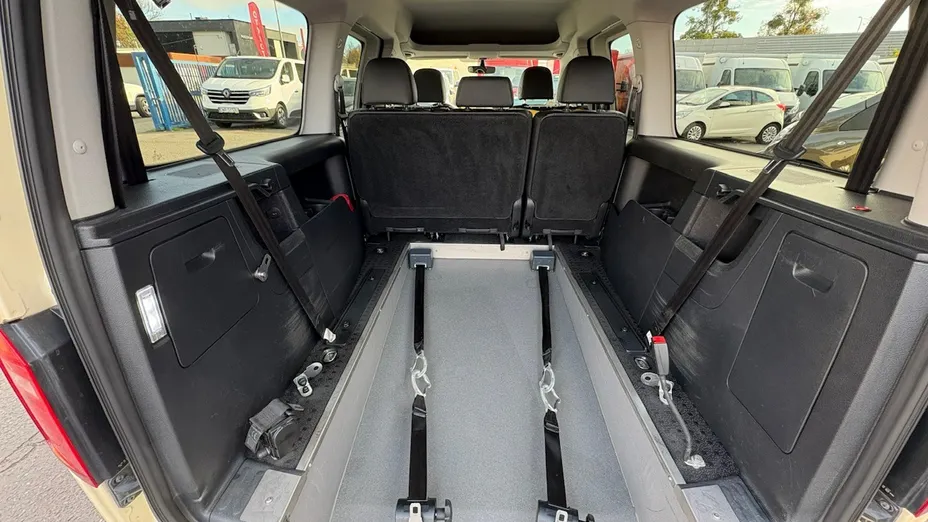 VOLKSWAGEN Caddy -
