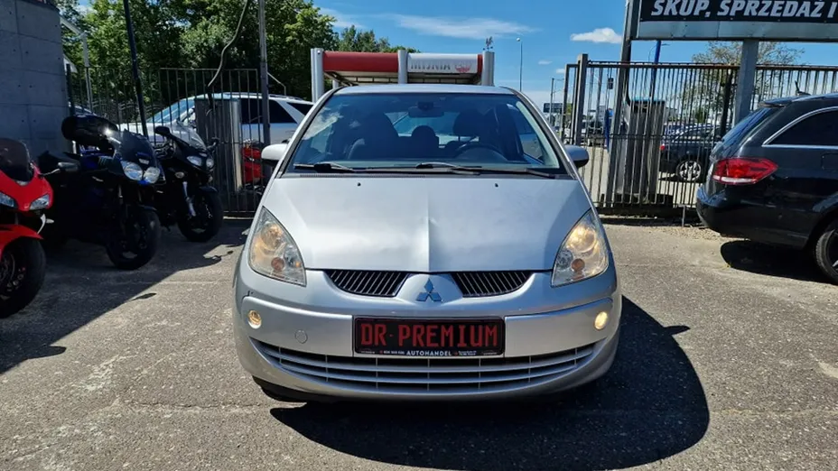 MITSUBISHI Colt -