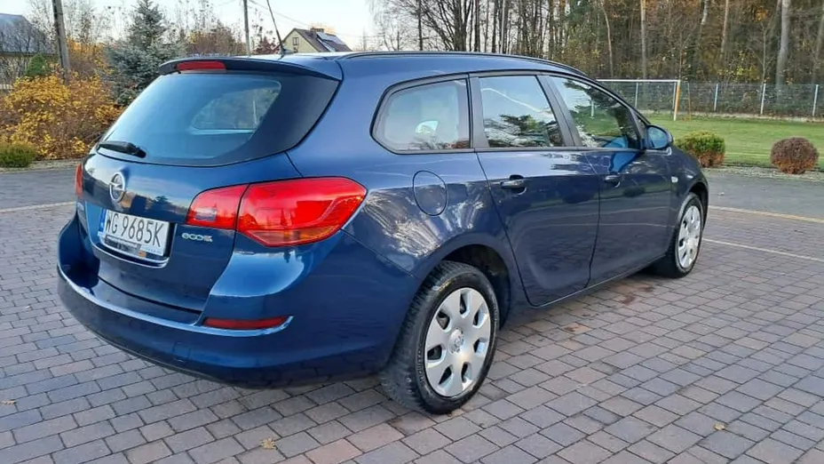OPEL Astra -
