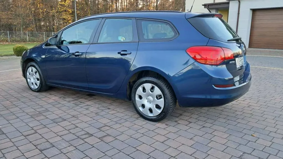 OPEL Astra -