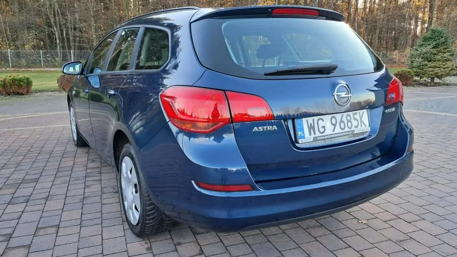 OPEL Astra -