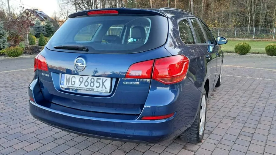 OPEL Astra -