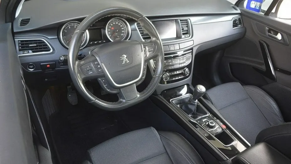 PEUGEOT 508 -