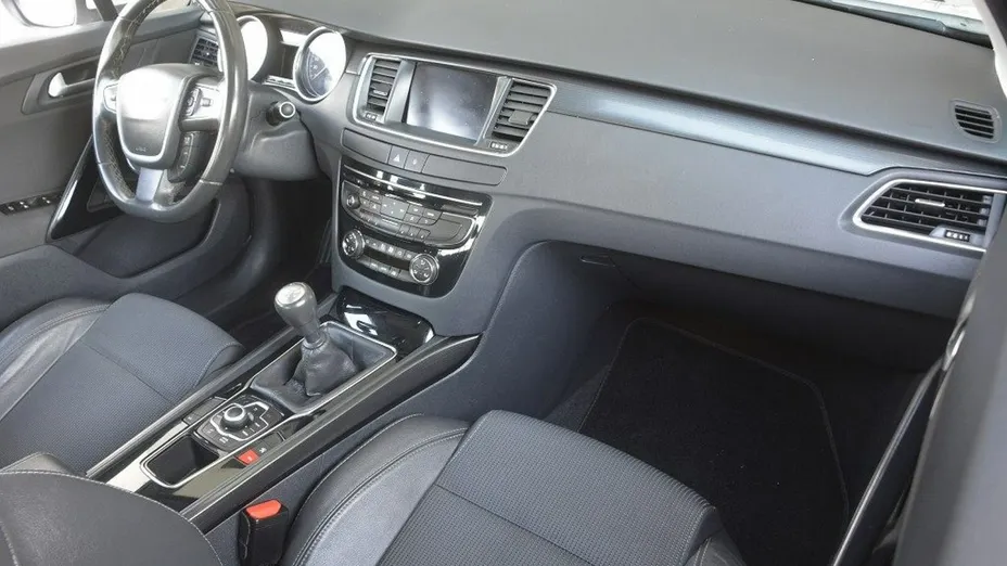 PEUGEOT 508 -