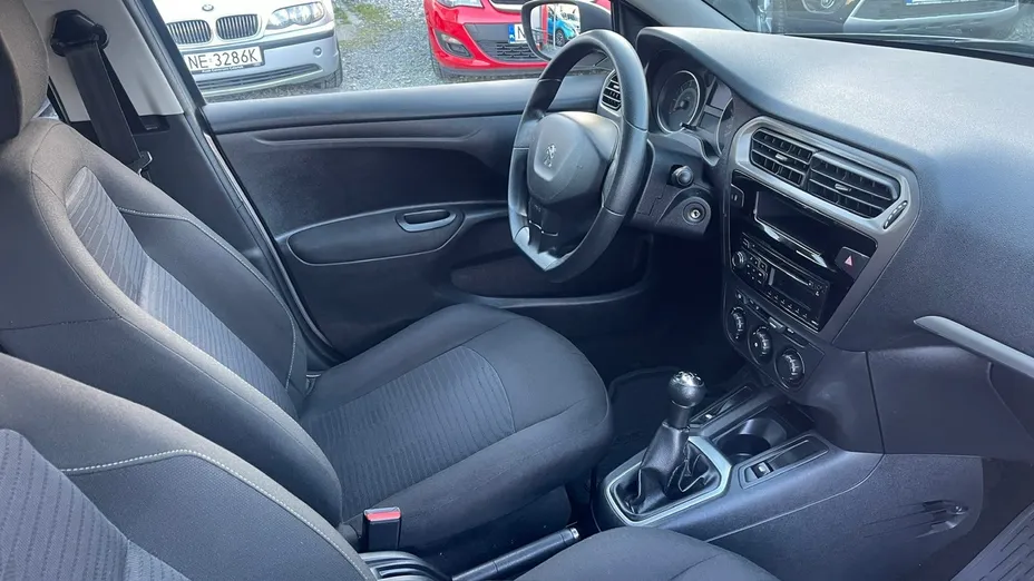 PEUGEOT 301 -