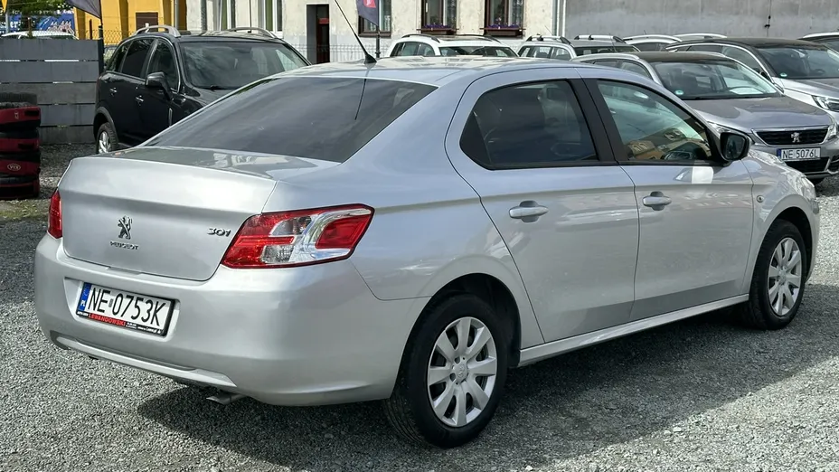 PEUGEOT 301 -