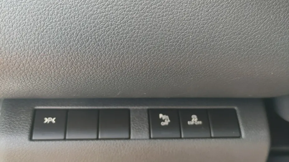 PEUGEOT 5008 -