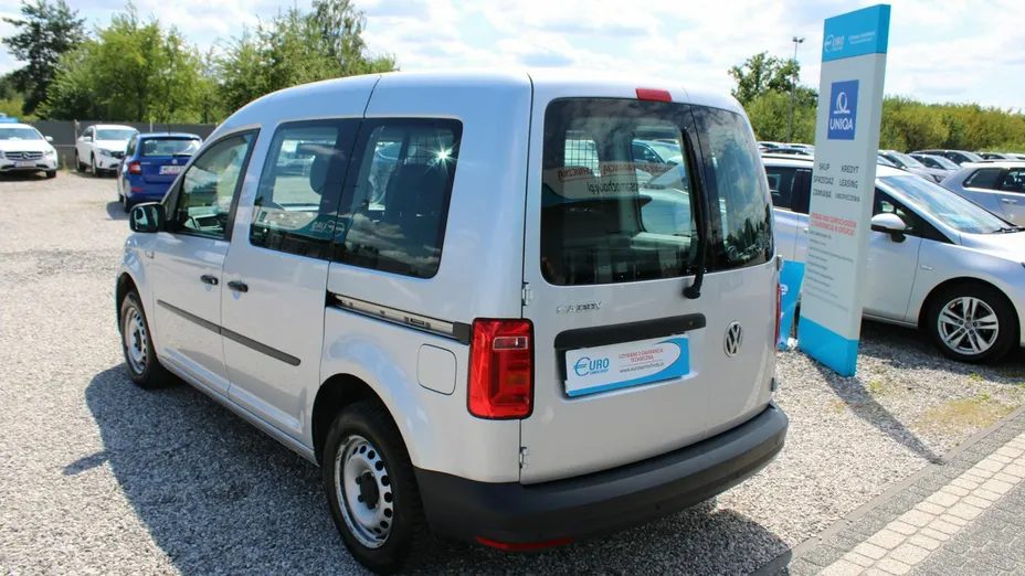 VOLKSWAGEN Caddy -