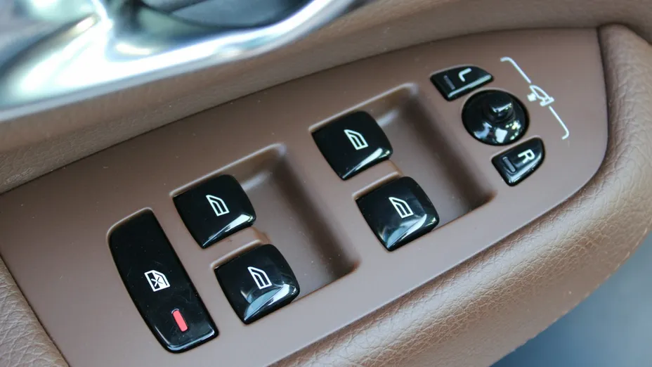 VOLVO XC90 -