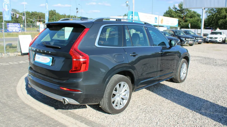VOLVO XC90 -