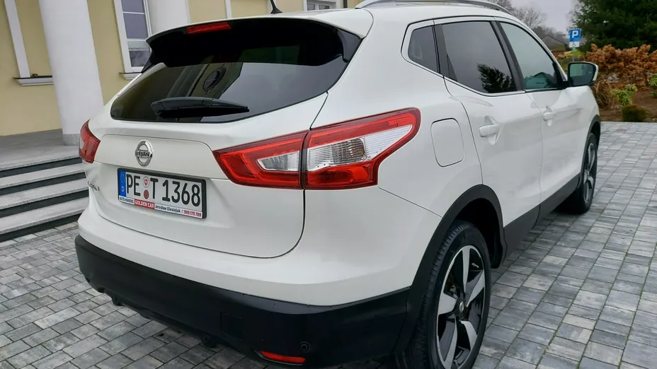 NISSAN Qashqai -