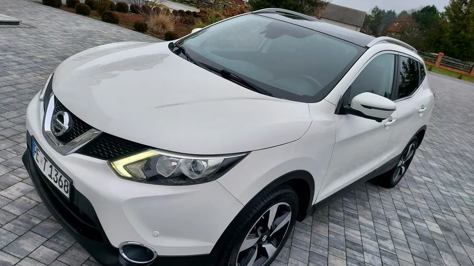 NISSAN Qashqai -