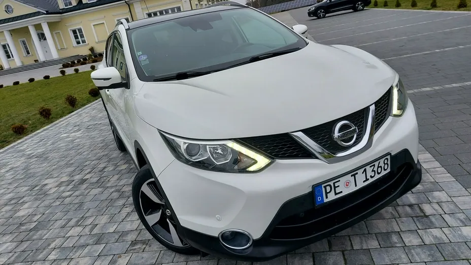 NISSAN Qashqai -