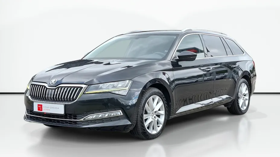 SKODA Superb -