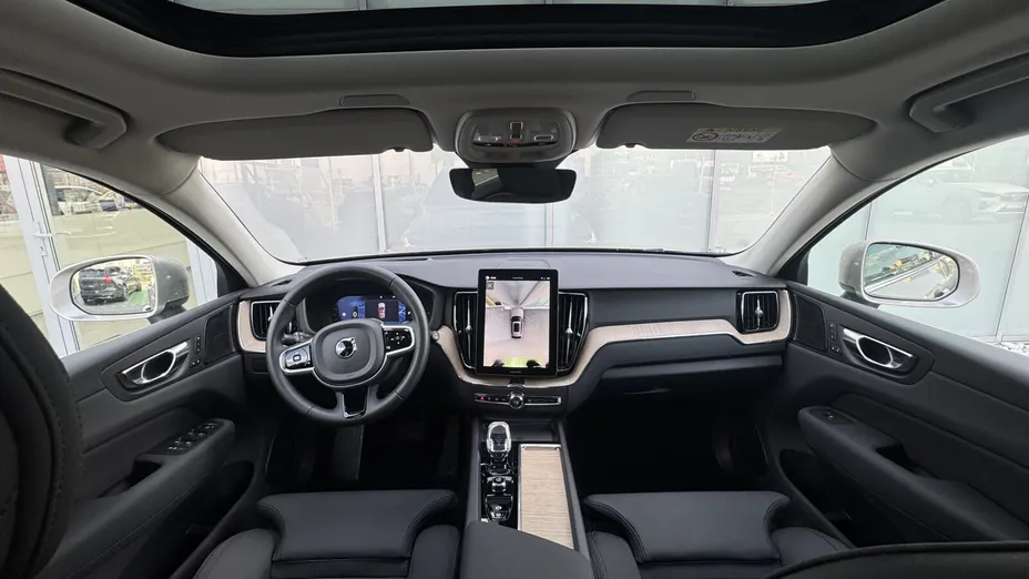 VOLVO XC60 XC60 T6 Plug-In Hybrid AWD Plus Bright aut
