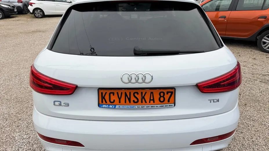 AUDI Q3 -