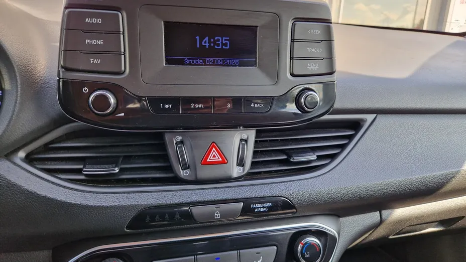 HYUNDAI i30 i30 1.0 T-GDI Modern