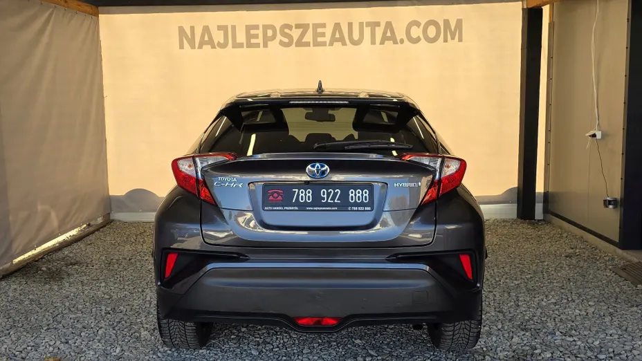TOYOTA C-HR -