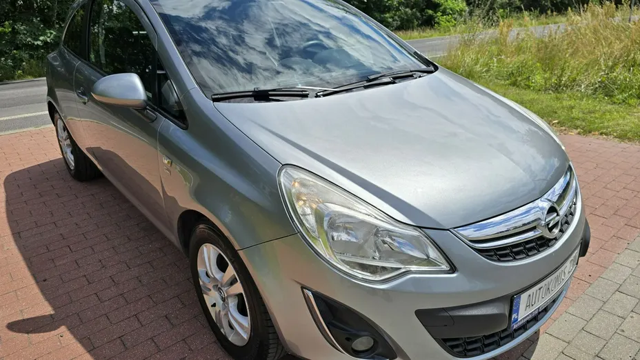 OPEL Corsa -