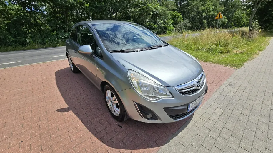 OPEL Corsa -