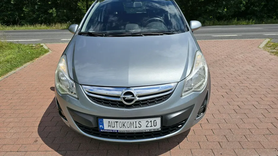 OPEL Corsa -