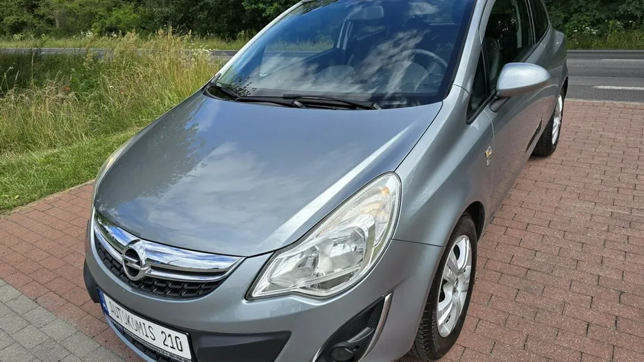 OPEL Corsa -