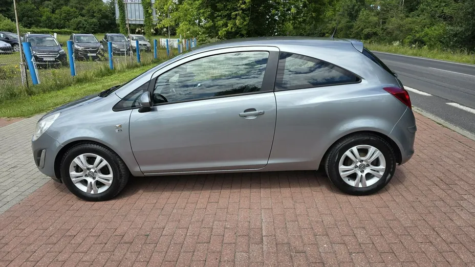 OPEL Corsa -