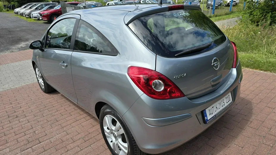OPEL Corsa -