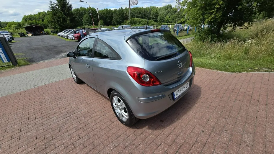 OPEL Corsa -