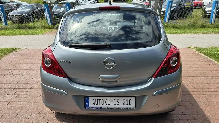 OPEL Corsa -