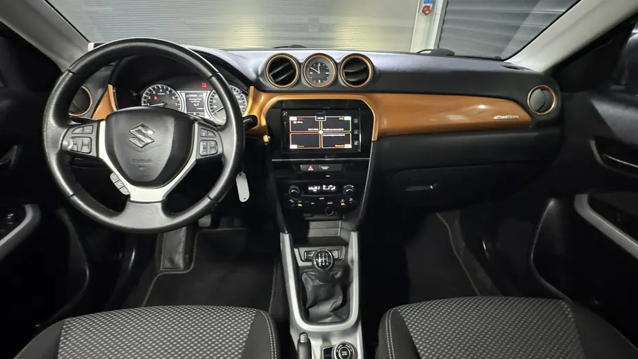 SUZUKI Vitara -